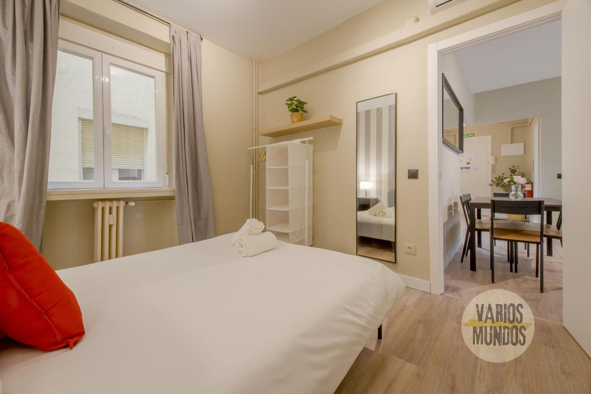 Practico Apt 7Pax En Calle Santa Ana Centro De Madrid Exteriör bild