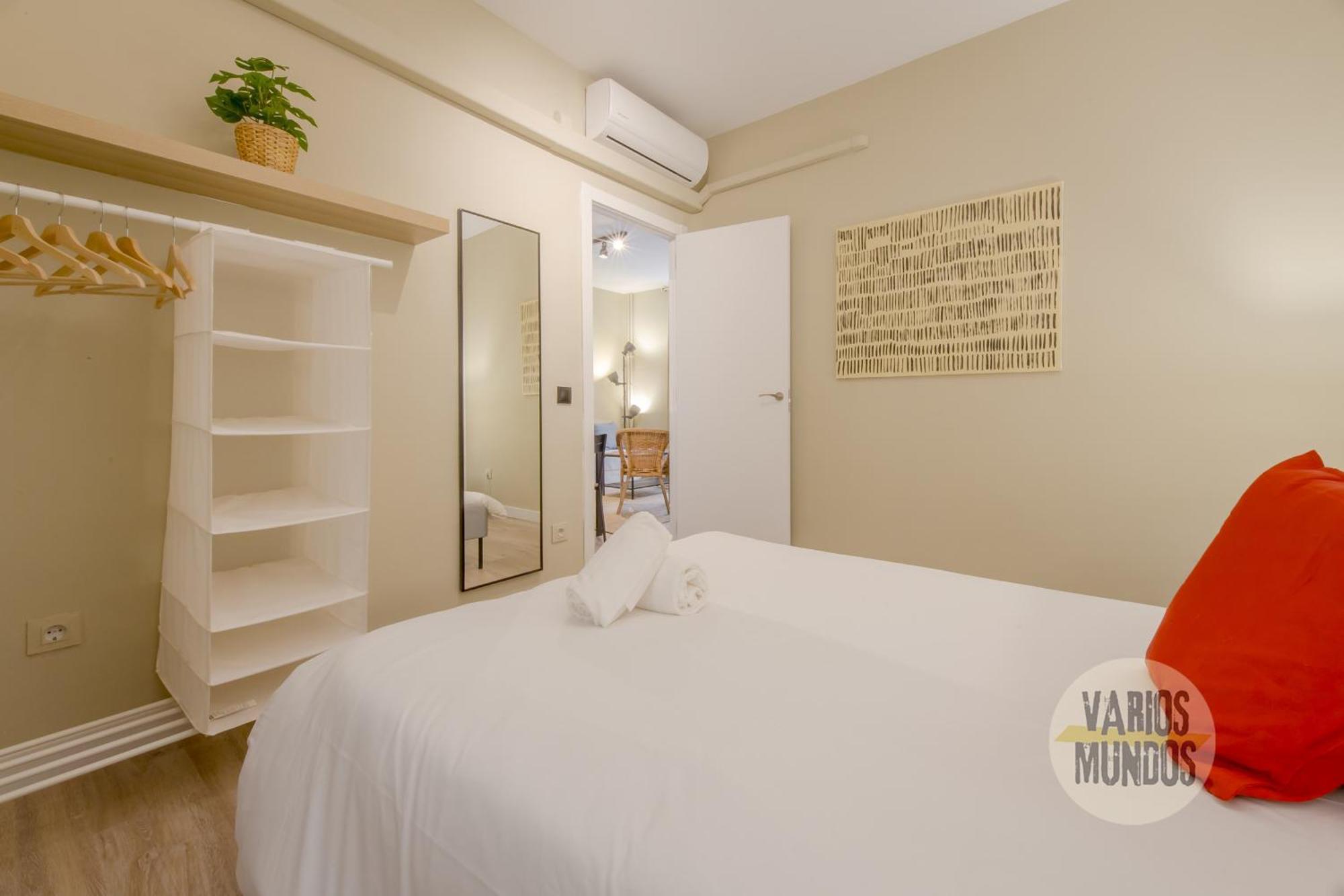Practico Apt 7Pax En Calle Santa Ana Centro De Madrid Exteriör bild