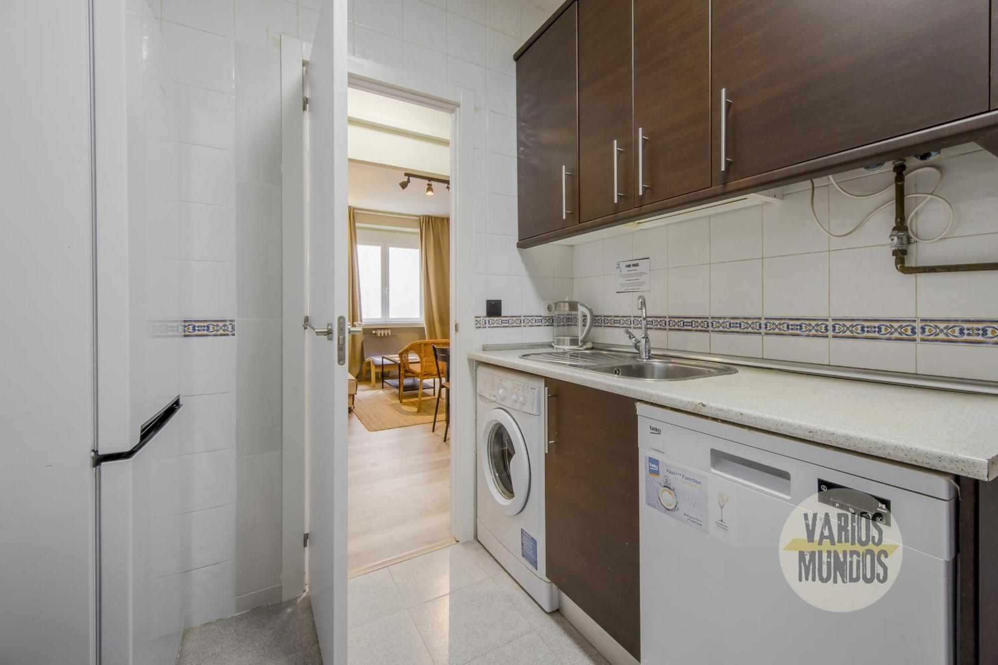 Practico Apt 7Pax En Calle Santa Ana Centro De Madrid Exteriör bild